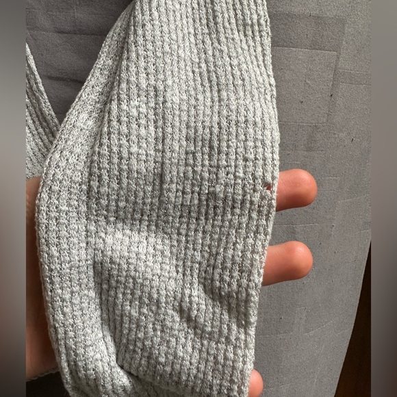 Babaton tie up long sleeve knit shirt - Picture 2 of 2